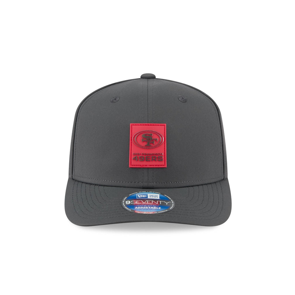 San Francisco 49ers 2025 Sideline Cold Weather Steel Clouds 9SEVENTY Stretch-Snap Hat