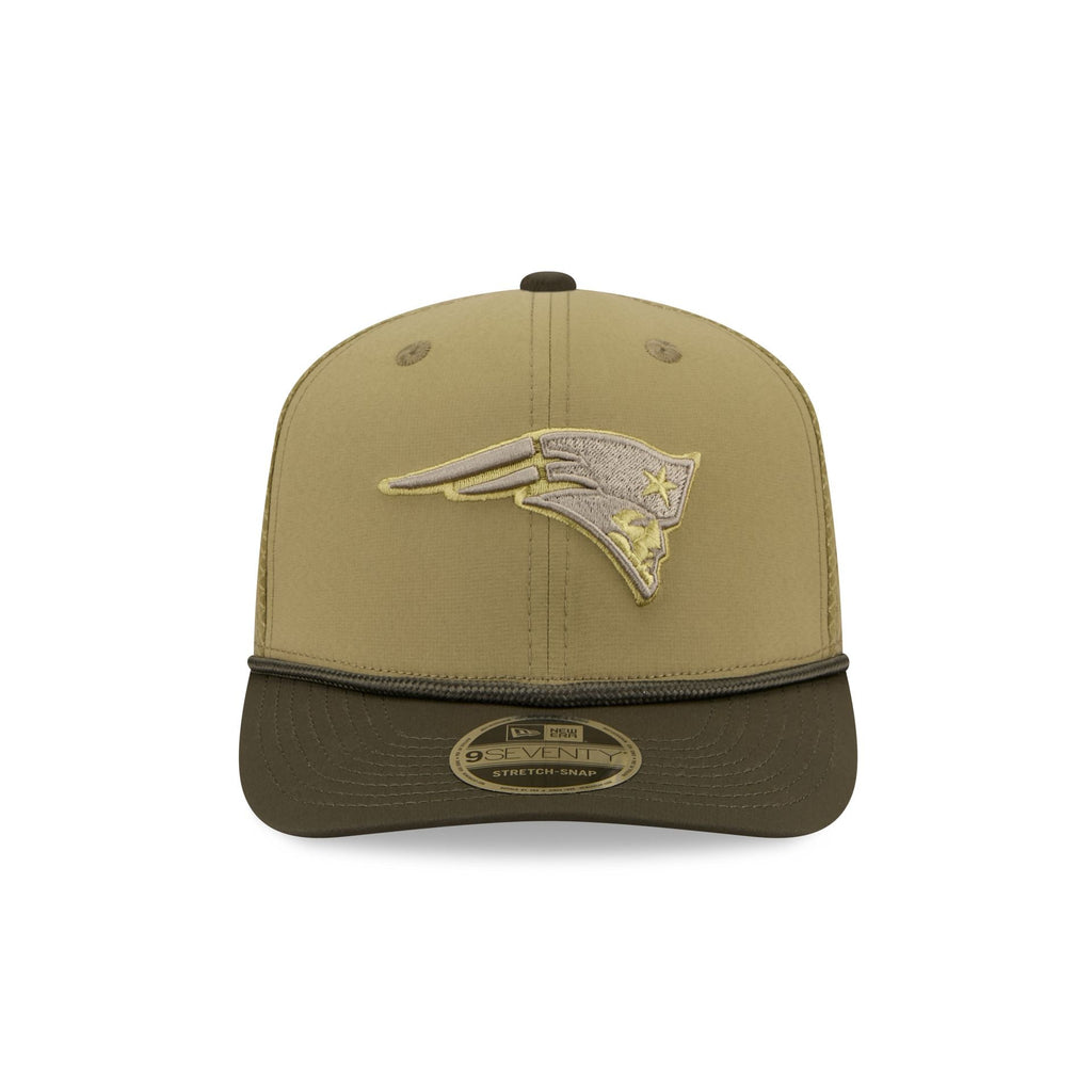 New England Patriots 2025 Salute to Service 9SEVENTY Trucker Hat
