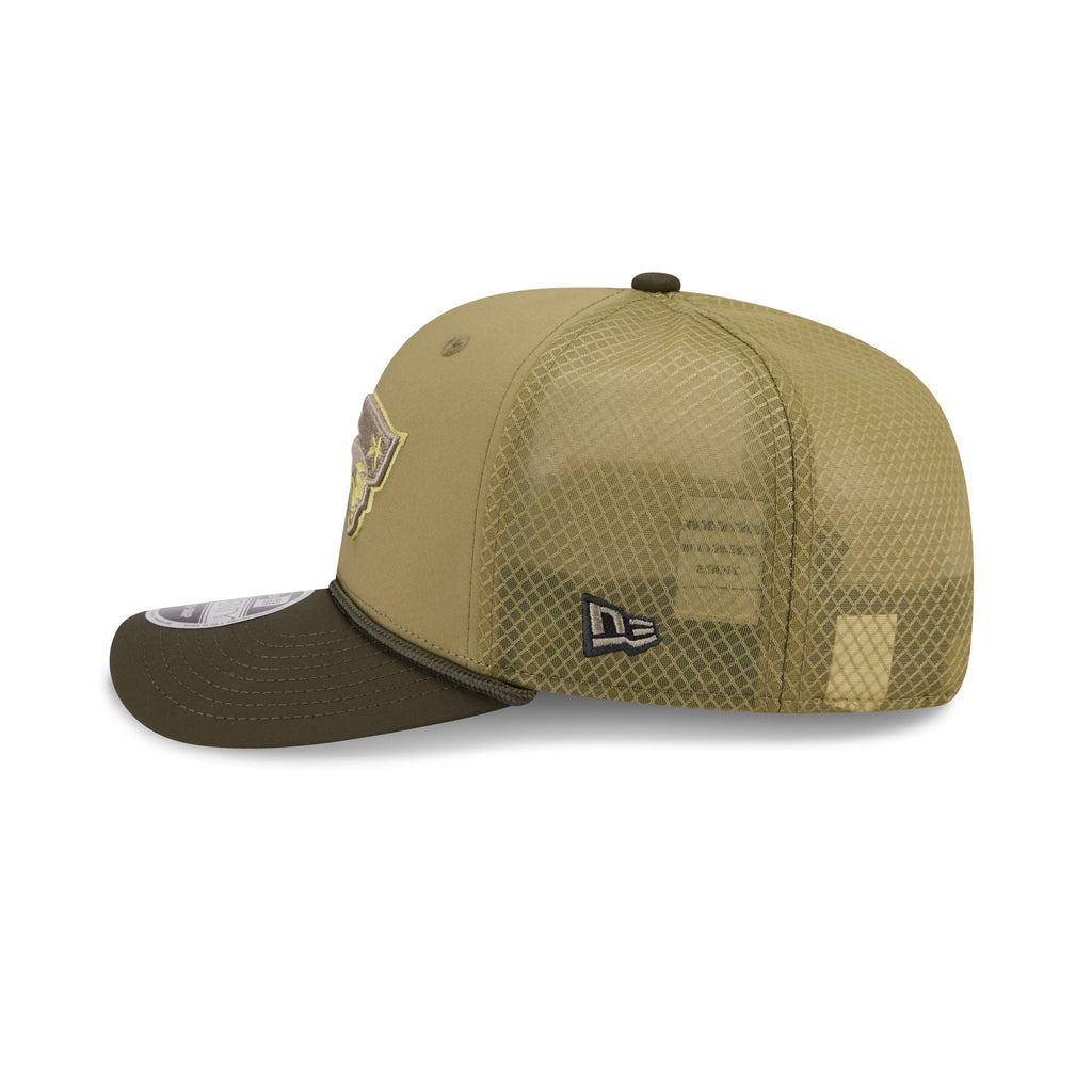 New England Patriots 2025 Salute to Service 9SEVENTY Trucker Hat