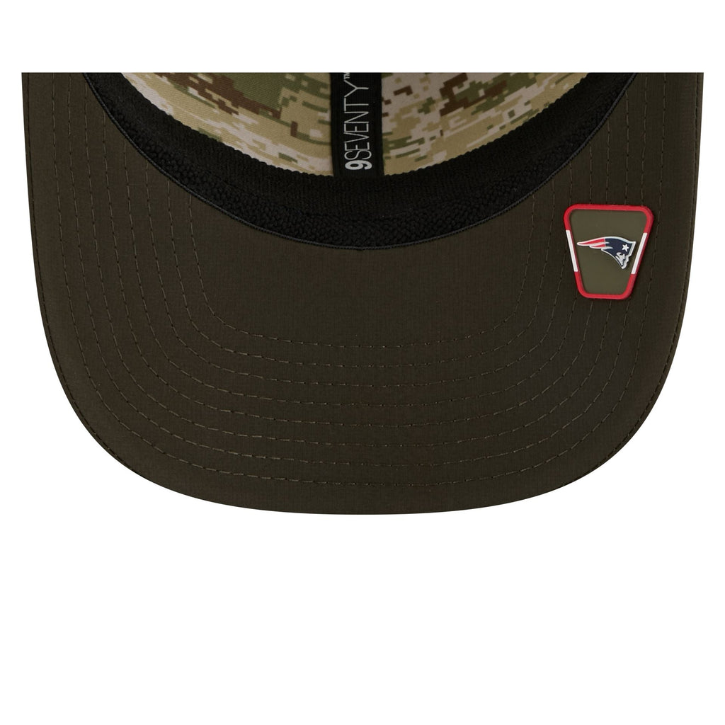 New England Patriots 2025 Salute to Service 9SEVENTY Trucker Hat