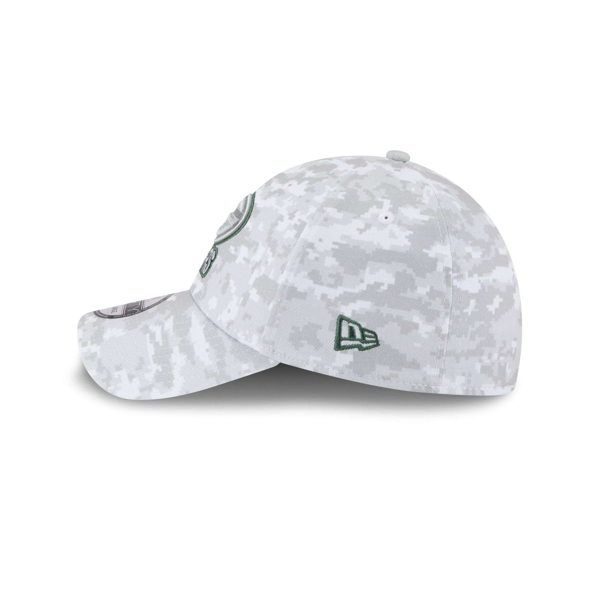 Green Bay Packers 2025 Salute to Service Fan Gear 39THIRTY Stretch Fit Hat